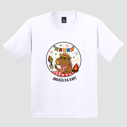 Camiseta Infantil Capivara Arraiá da Kapi Festa Junina na cor branca com estampa exclusiva de capivara junina.