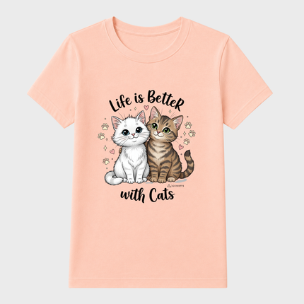 Camiseta feminina salmão Life Is Better With Cats com estampa exclusiva de dois gatos