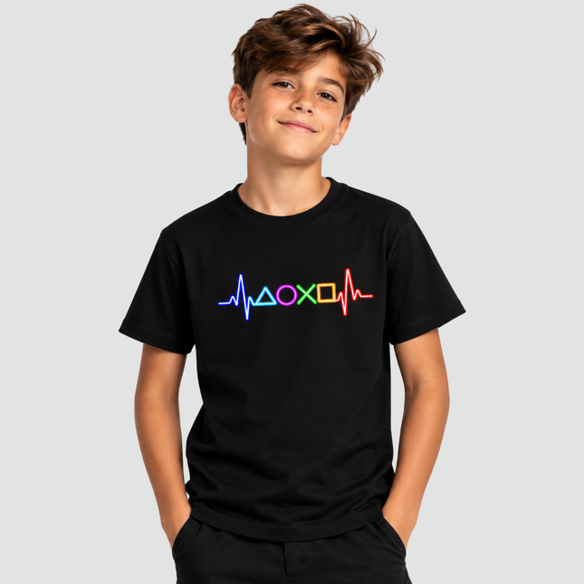 Menino usando camiseta Gamer Pulse preta