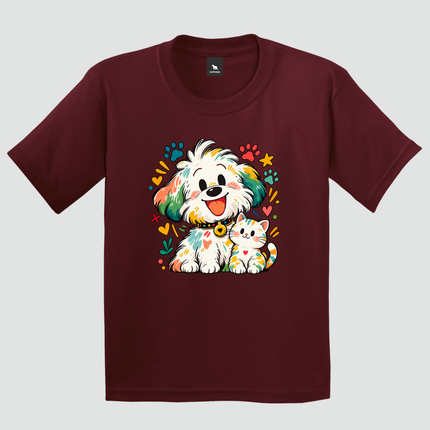 Camiseta infantil bordô com estampa de cachorro e gatinho
