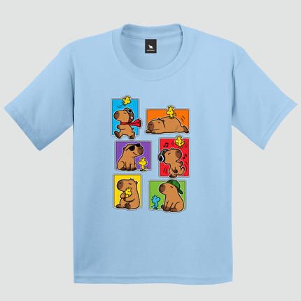 Camiseta infantil Capivara Friends azul-claro com estampa de capivaras