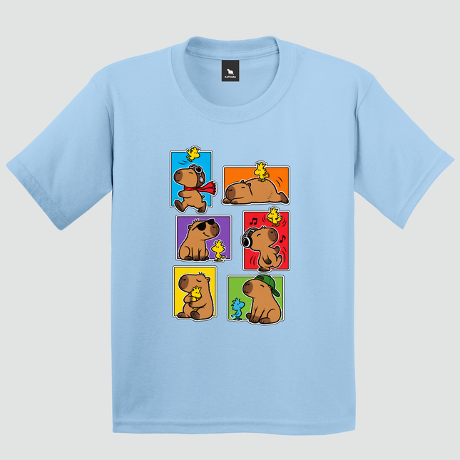 Camiseta infantil Capivara Friends azul-claro com estampa de capivaras