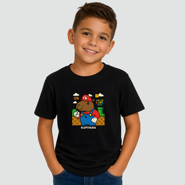 menino usando camiseta infantil capivara gamer super kapi bros preta