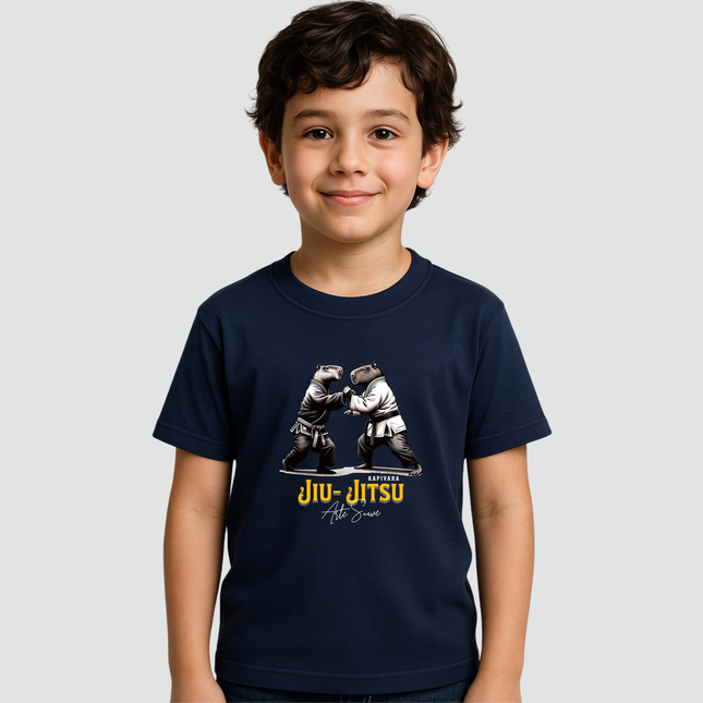 criança usando camiseta capivara jiu jitsu azul marinho