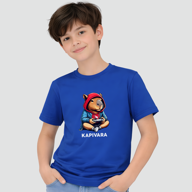 menino usando camiseta infantil capivara videogame azul royal