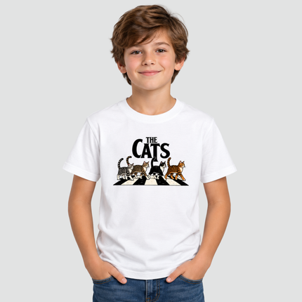 Menino usando camiseta infantil de gatos The Cats branca