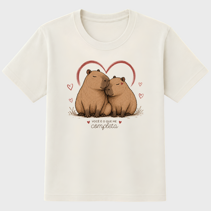 camiseta off white com estampa de capivaras apaixonadas para Dia dos Namorados